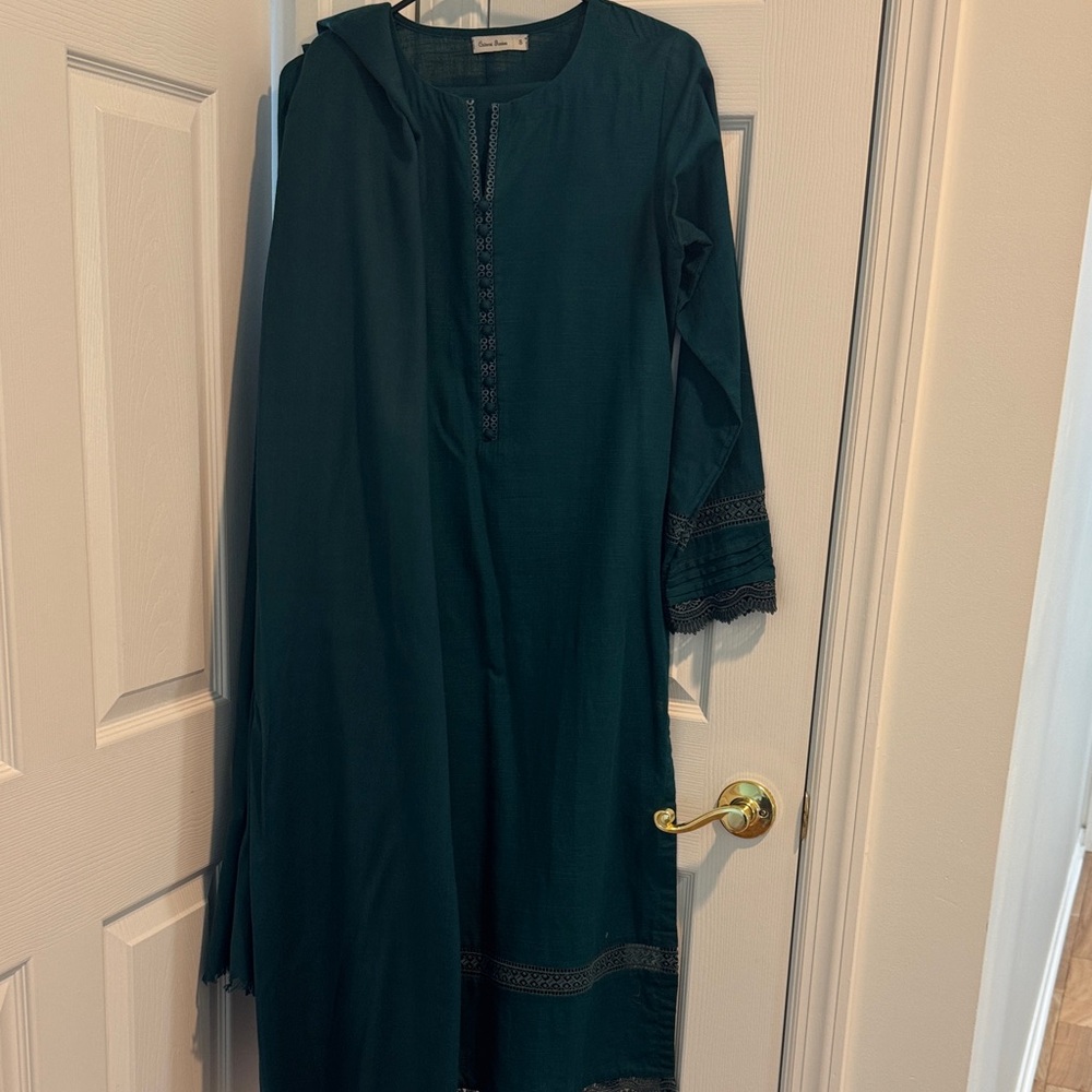 New Pakistani 3 Piece Pakistani Khaddar Outfit